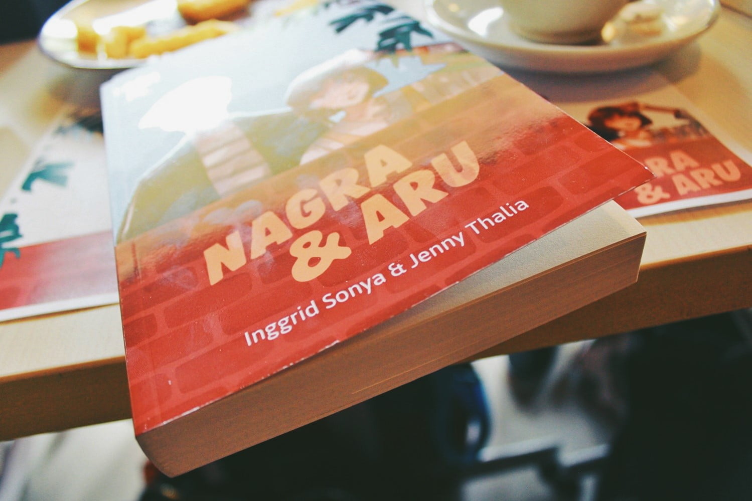 Nagra dan Aru, The Reading Room, Kemang Sensasi Makan di Perpustakaan