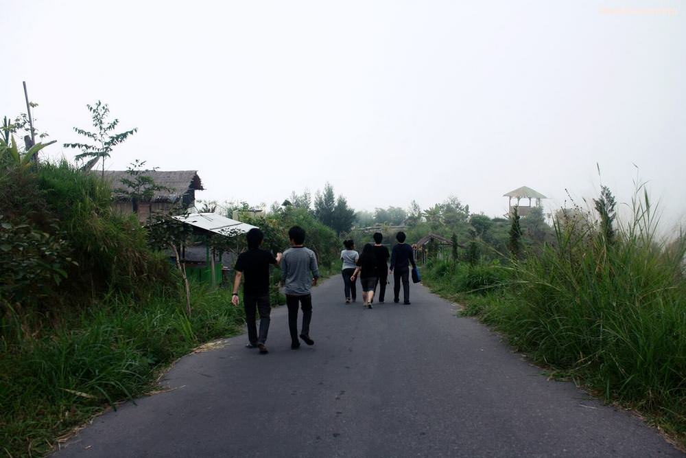 Matahari Merapi dan Kisah di Puncaknya