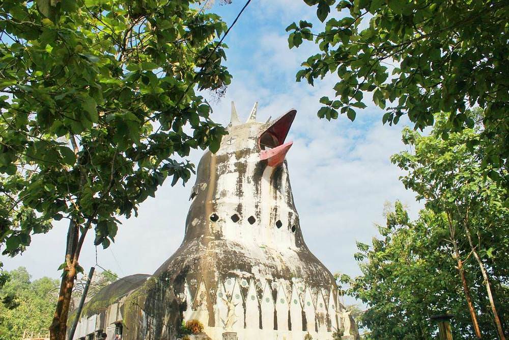 Bertemu dengan Pelukis dan Pendiri Gereja Ayam