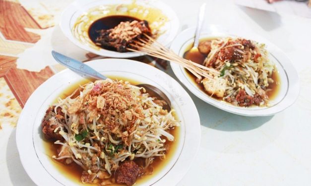Sampai Surabaya Langsung Disambut Lontong Balap Pak Gendut
